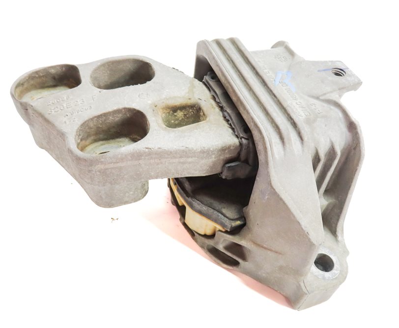 Thumbnail 4: 2014 MERCEDES CLA250 (C117) 2.0L AUTOMATIC TRANSMISSION SUPPORT MOUNT