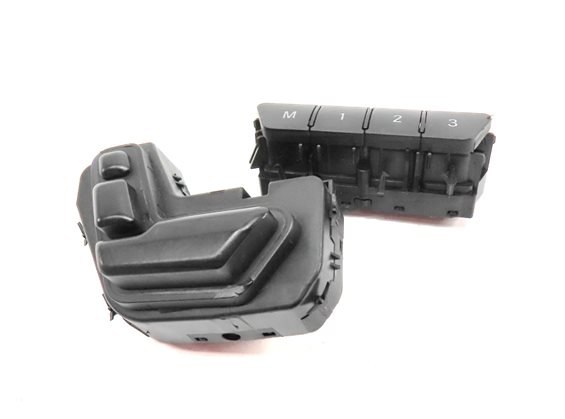 Thumbnail 2: 12-18 CLA G GL ML C117 W166 W242 W463 X166 FRONT LEFT DRIVER MEMORY SEAT SWITCH