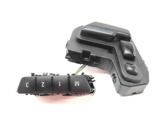 Thumbnail 5: 12-18 CLA G GL ML C117 W166 W242 W463 X166 FRONT LEFT DRIVER MEMORY SEAT SWITCH
