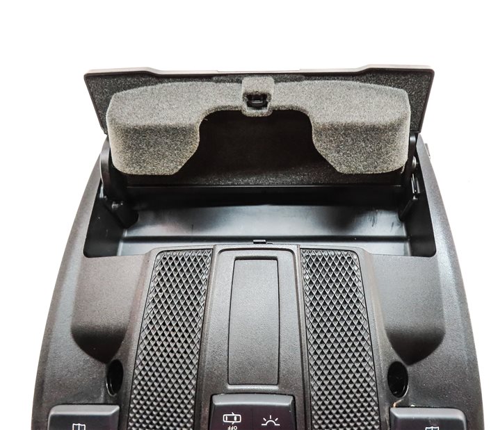 Thumbnail 8: 2014 MERCEDES CLA250 (C117) FRONT INTERIOR OVERHEAD DOME MAP LIGHT LAMP (Black)