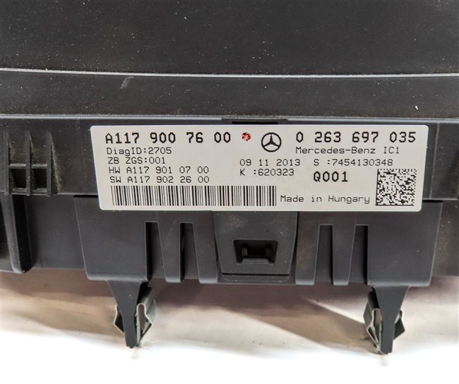 Thumbnail 6: 2014-2015 CLA250 (C117) SPEEDOMETER INSTRUMENT GAUGE CLUSTER (MPH USA) (160k)