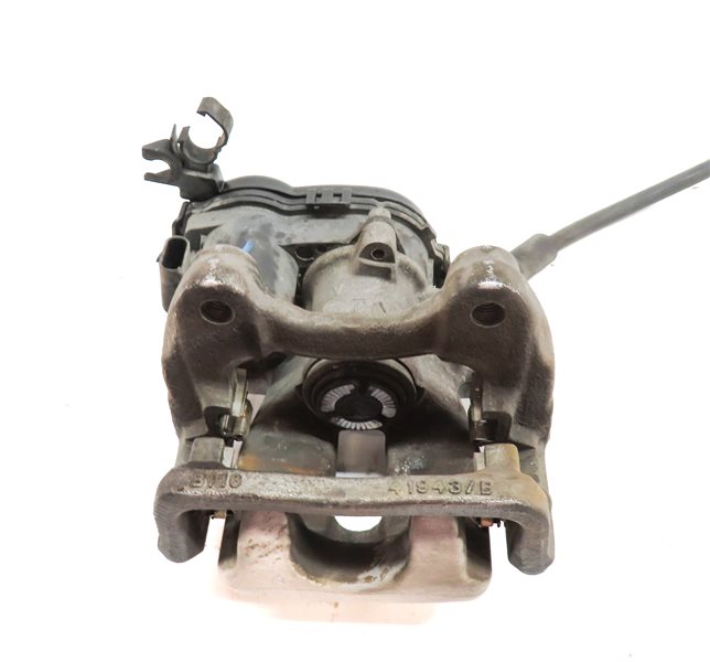 Thumbnail 7: 2014-2019 MERCEDES CLA250 (C117) FWD SPORT REAR RIGHT BRAKE CALIPER w/ ACTUATOR