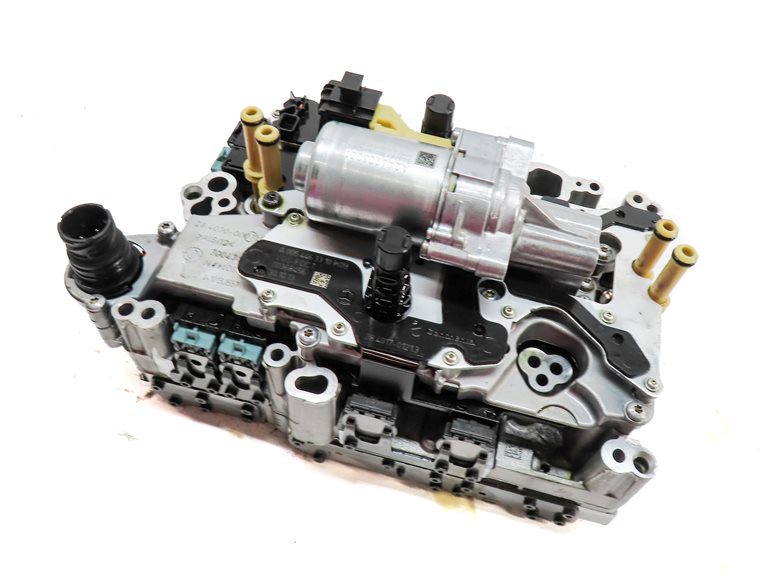 2014 MERCEDES CLA250 (C117) 2.0L AUTOMATIC TRANSMISSION VALVE BODY