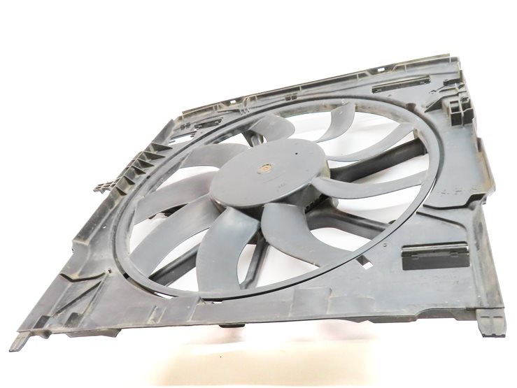 Thumbnail 2: 2014-2019 BMW X5 X6 (F15 F16) 2.0L / 3.0L / 3.0D 850 WATT RADIATOR COOLING FAN