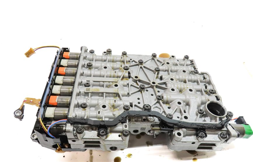 Thumbnail 6: 14-15 BMW X3 X5 X6 (F15 F16 F25) 3.0L AWD 8HP45X A/T TRANSMISSION VALVE BODY