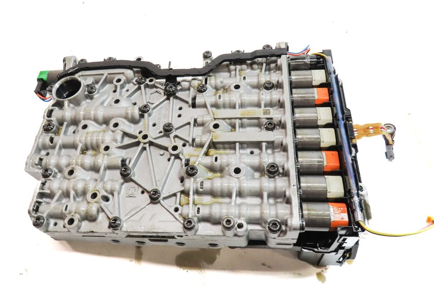 Thumbnail 7: 14-15 BMW X3 X5 X6 (F15 F16 F25) 3.0L AWD 8HP45X A/T TRANSMISSION VALVE BODY