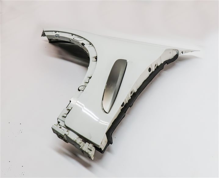 Thumbnail 1: 2015-2019 BMW X6 (F16) FRONT LEFT DRIVER FENDER w/ VENT TRIM (White)