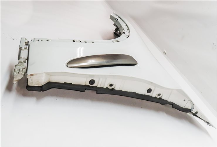 Thumbnail 3: 2015-2019 BMW X6 (F16) FRONT LEFT DRIVER FENDER w/ VENT TRIM (White)