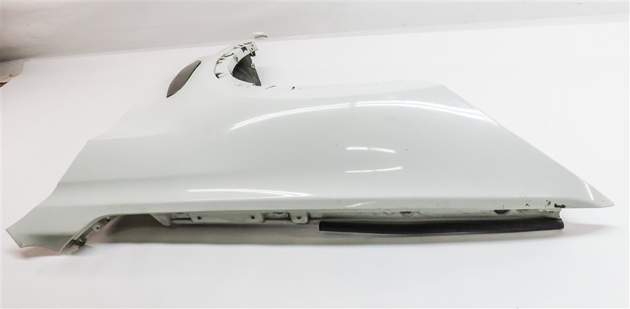 Thumbnail 5: 2015-2019 BMW X6 (F16) FRONT LEFT DRIVER FENDER w/ VENT TRIM (White)