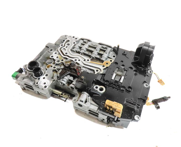 Thumbnail 1: 14-19 BMW 335i 435i X6 (F16 F30 F31 F32 F33) 8HP45 AUTO TRANSMISSION VALVE BODY