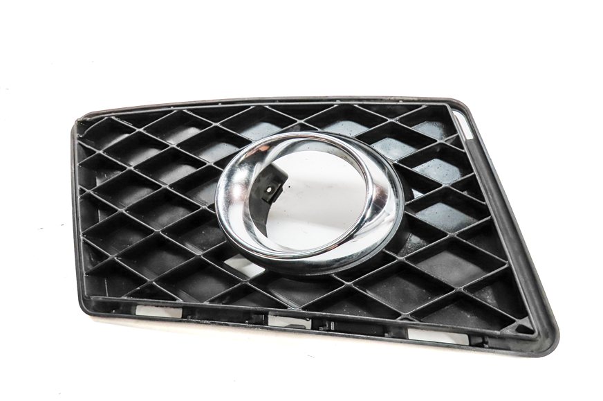 Thumbnail 4: 10 MERCEDES GLK350 (X204) FRONT RIGHT PASSENGER FOG LIGHT LAMP TRIM VENT GRILLE