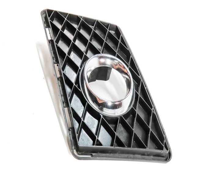 Thumbnail 3: 2010 MERCEDES GLK350 (X204) FRONT LEFT DRIVER FOG LIGHT LAMP TRIM VENT GRILLE