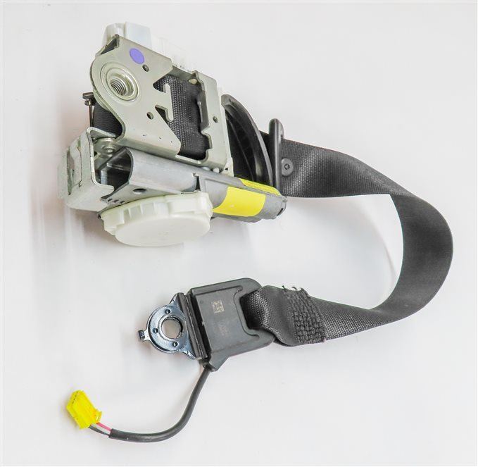Thumbnail 5: 10-13 MERCEDES GLK CLASS (X204) RIGHT FRONT PASSENGER SEATBELT RETRACTOR (Black)