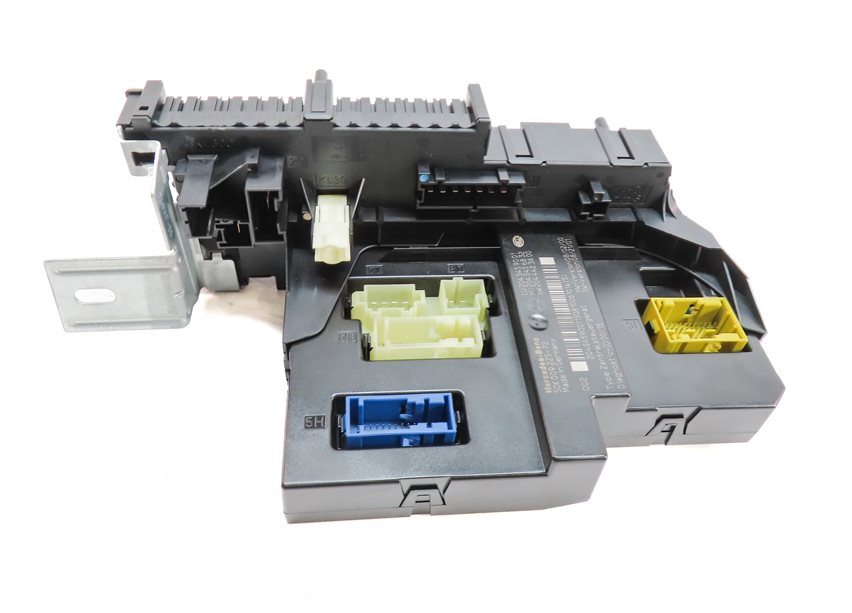 Thumbnail 5: 2010 MERCEDES GLK350 (X204) 3.5L REAR SIGNAL ACQUISITION MODULE SAM w/FUSE BOX