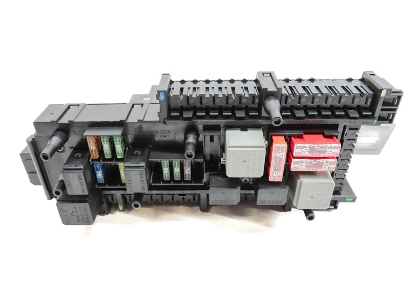 Thumbnail 6: 2010 MERCEDES GLK350 (X204) 3.5L REAR SIGNAL ACQUISITION MODULE SAM w/FUSE BOX
