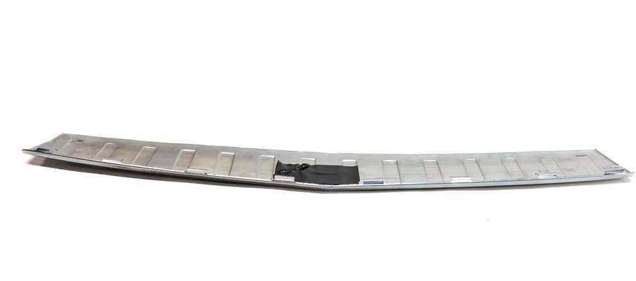 Thumbnail 6: 2010 MERCEDES GLK350 (X204) REAR LOWER BUMPER SCUFF TRIM MOULDING PLATE (CHROME)