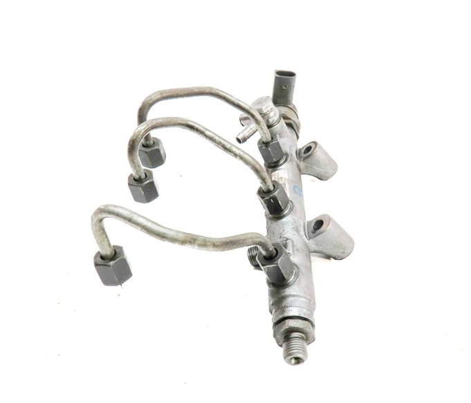 Thumbnail 4: 2013 AUDI Q7 (4L) 3.0L DIESEL (CNRB) RIGHT ENGINE MOTOR FUEL RAIL w/ LINES