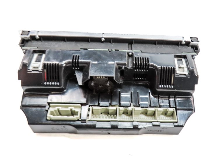 Thumbnail 5: 2013-2015 AUDI Q7 (4L) FRONT HEATER A/C TEMPERATURE CLIMATE CONTROL PANEL