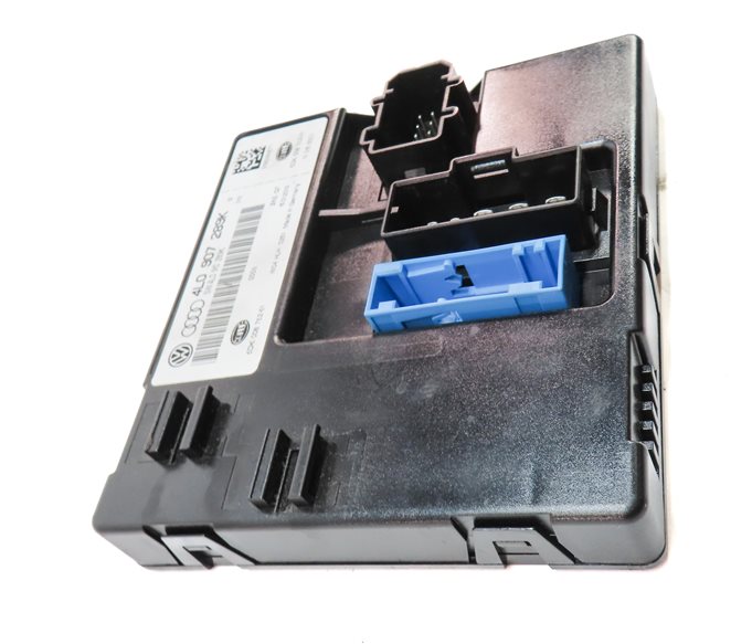 Thumbnail 3: 2008 / 2013 AUDI Q7 (4L) TRUNK MOUNTED COMFORT CONTROL MODULE