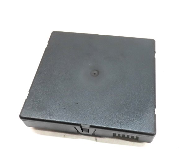 Thumbnail 5: 2008 / 2013 AUDI Q7 (4L) TRUNK MOUNTED COMFORT CONTROL MODULE