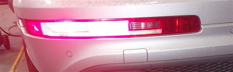 Thumbnail 2: 2007-2015 AUDI Q7 (4L) REAR LEFT DRIVER BUMPER LOWER TAILLIGHT LIGHT LAMP