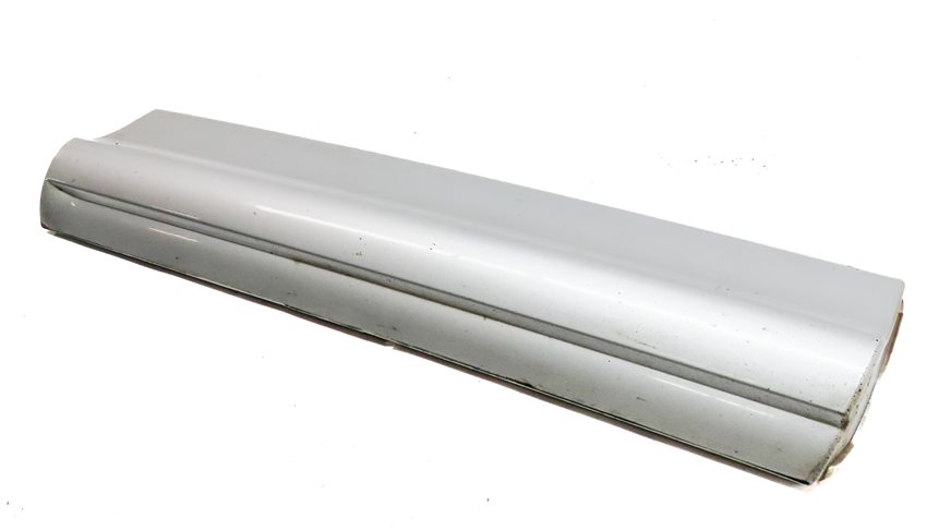2010-2015 AUDI Q7 REAR RIGHT LOWER DOOR TRIM MOULDING (w/out SLINE) (Silver)
