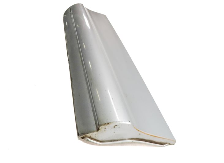 Thumbnail 5: 2010-2015 AUDI Q7 REAR RIGHT LOWER DOOR TRIM MOULDING (w/out SLINE) (Silver)