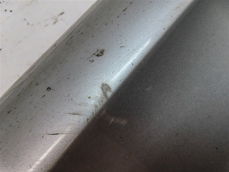 Thumbnail 10: 2010-2015 AUDI Q7 FRONT RIGHT LOWER DOOR TRIM MOULDING (w/out SLINE) (Silver)
