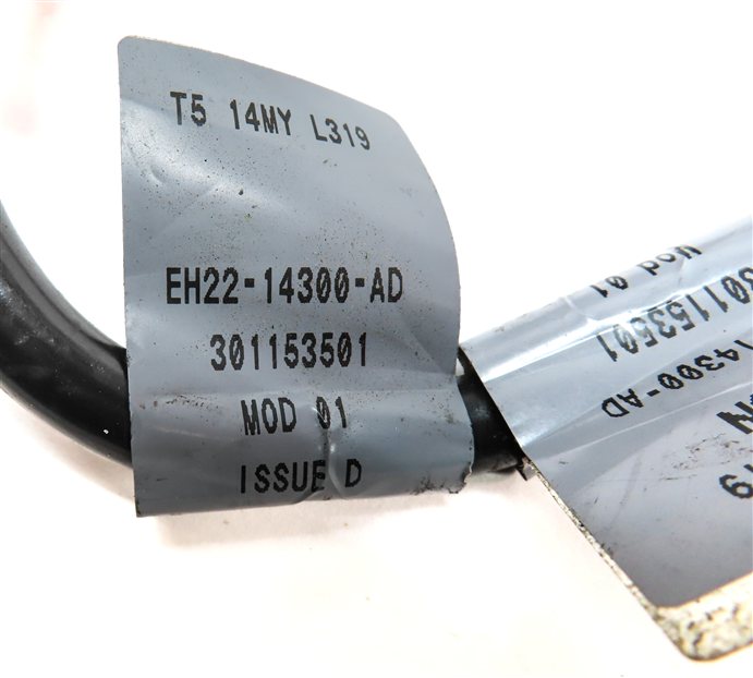 Thumbnail 5: 15 LAND ROVER LR4 (L319) 3.0L SUPER ENGINE POSITIVE BATTERY TERMINAL CABLE WIRE