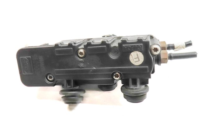 Thumbnail 4: 2015 LAND ROVER LR4 (L319) AIR SUSPENSION RELIEF CONTROL VALVE BLOCK