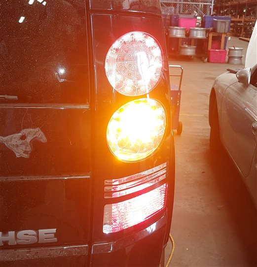 Thumbnail 2: 14-16 LAND ROVER LR4 REAR RIGHT PASSENGER REAR TAILLIGHT BRAKE LIGHT STOP LAMP