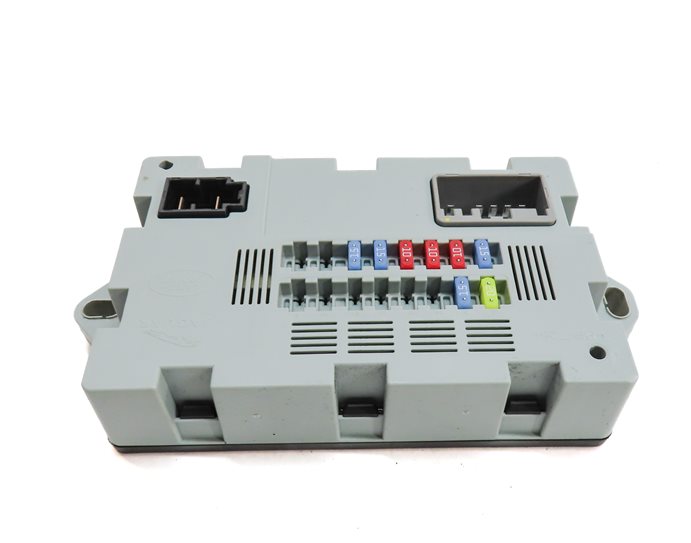 Thumbnail 3: 2015 LAND ROVER LR4 (L319) 3.0L SUPER ENGINE FUSE BOX RELAY BOARD MODULE