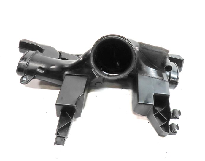 Thumbnail 2: 2015 LAND ROVER LR4 (L319) 3.0L SUPER ENGINE AIR INTAKE RESONATOR BOX PIPE
