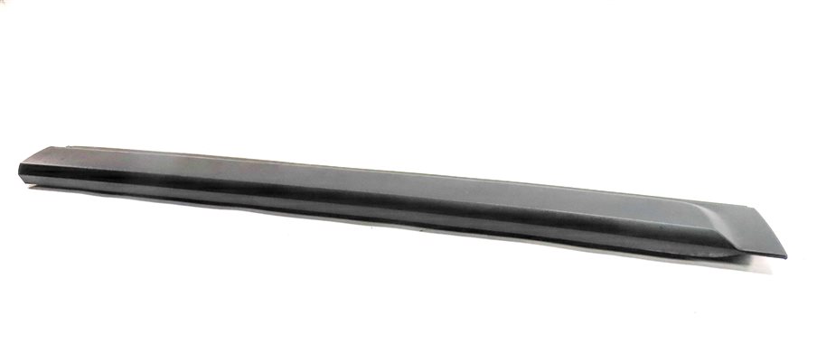 Thumbnail 3: 2005-2016 LAND ROVER LR3 LR4 FRONT LEFT DRIVER DOOR LOWER MOULDING RUNNER TRIM