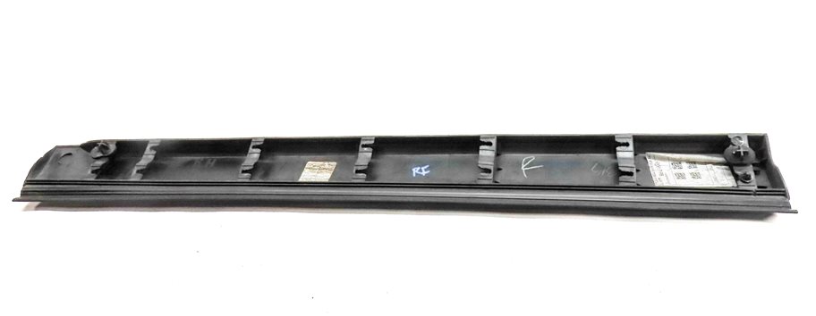 Thumbnail 4: 2005-2016 LAND ROVER LR3 LR4 FRONT RIGHT PASSENGER DOOR MOULDING RUNNER TRIM