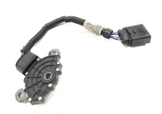 2013 AUDI Q7 (4L) 3.0L SUPER (CTWB) AUTOMATIC TRANSMISSION NEUTRAL SAFETY SWITCH