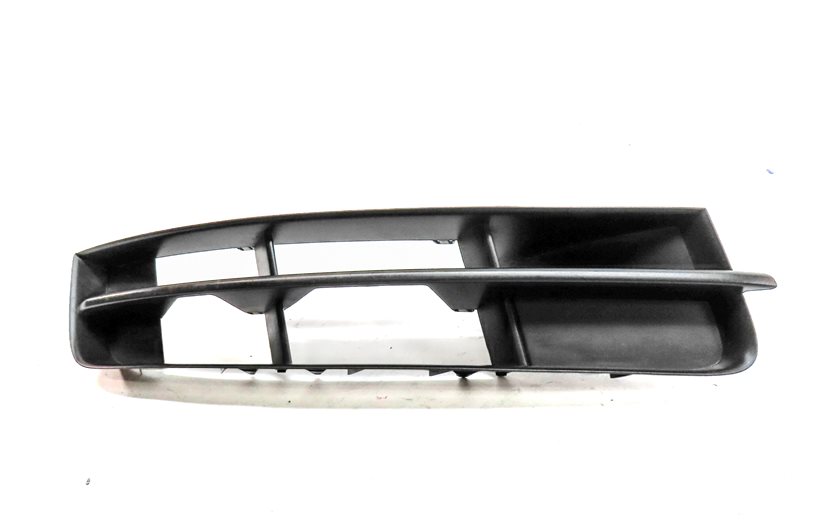 Thumbnail 2: 2013 AUDI Q7 (4L) FRONT RIGHT PASSENGER LOWER BUMPER END CORNER TRIM VENT GRILLE