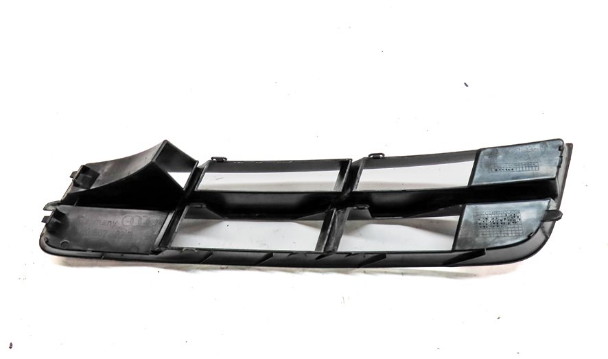 Thumbnail 6: 2013 AUDI Q7 (4L) FRONT RIGHT PASSENGER LOWER BUMPER END CORNER TRIM VENT GRILLE