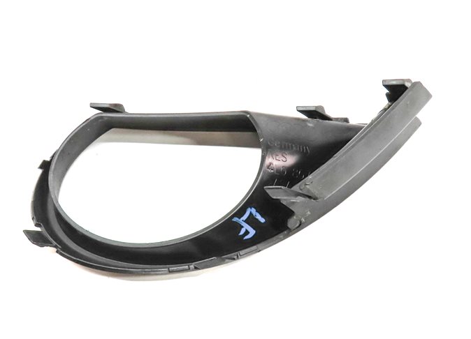 Thumbnail 5: 2013 AUDI Q7 (4L) FRONT LEFT DRIVER LOWER BUMPER FOG LIGHT LAMP TRIM (BLACK)