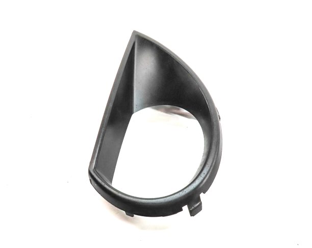 Thumbnail 3: 2013 AUDI Q7 (4L) FRONT RIGHT PASSENGER LOWER BUMPER FOG LIGHT LAMP TRIM (BLACK)