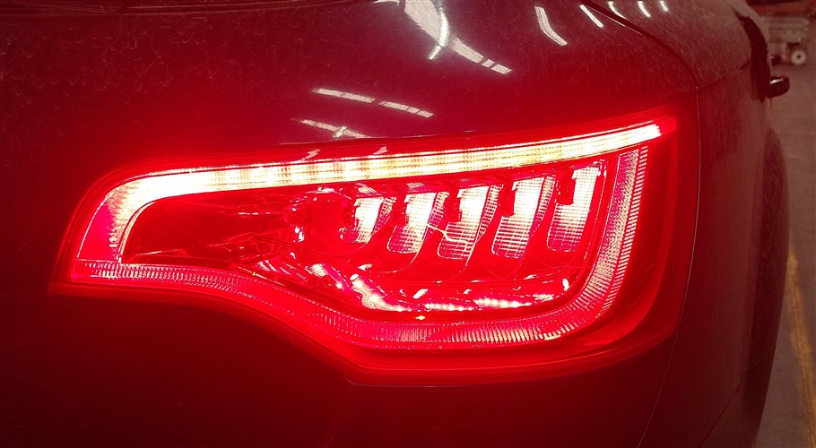 Thumbnail 2: 2010-2015 AUDI Q7 (4L) REAR RIGHT PASSENGER TAILLIGHT BRAKE LIGHT LAMP (LED)