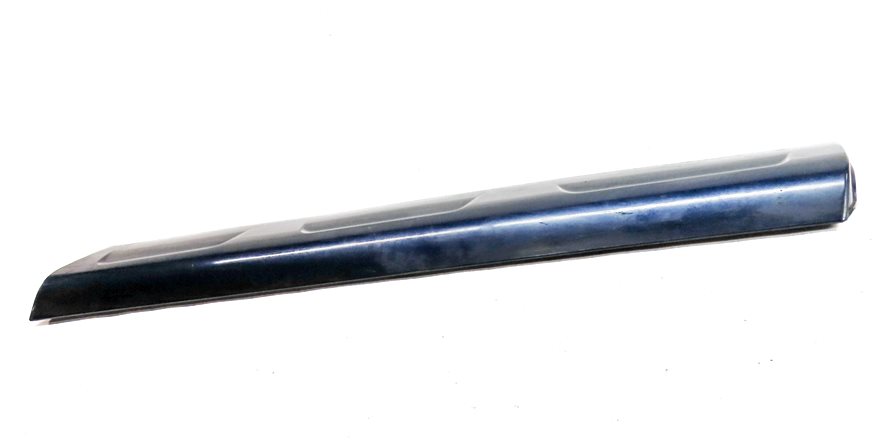 Thumbnail 2: 2010-2015 AUDI Q7 FRONT RIGHT LOWER DOOR TRIM MOULDING (w/out SLINE) (Blue)