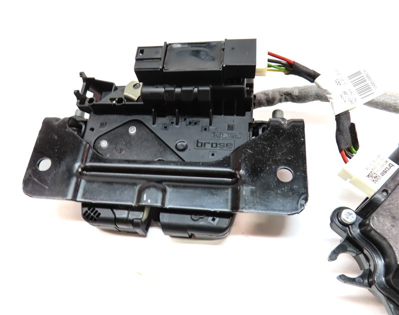 Thumbnail 8: 2011 BMW X3 (F25) REAR TRUNK LIFTGATE HATCH LID LOCK LATCH ACTUATOR