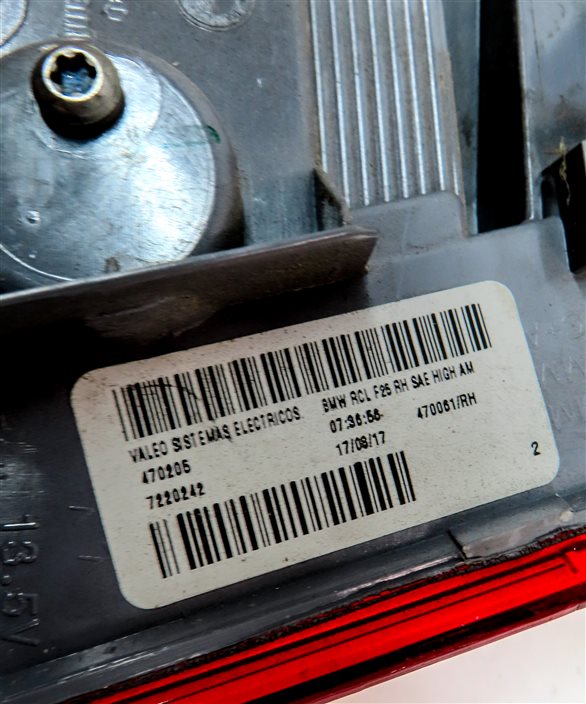 Thumbnail 7: 11-17 BMW X3 (F25) RIGHT PASSENGER OUTER INCANDESCENT TAILLIGHT LAMP (OPT 522)