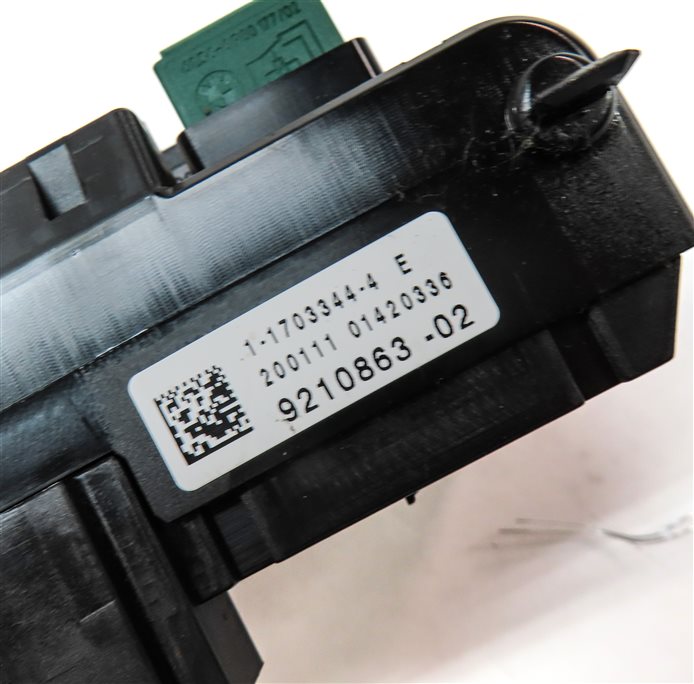 Thumbnail 5: 2011 BMW X3 (F25) 3.0L (N55) ENGINE FRONT POWER DISTRIBUTION FUSE RELAY BOX