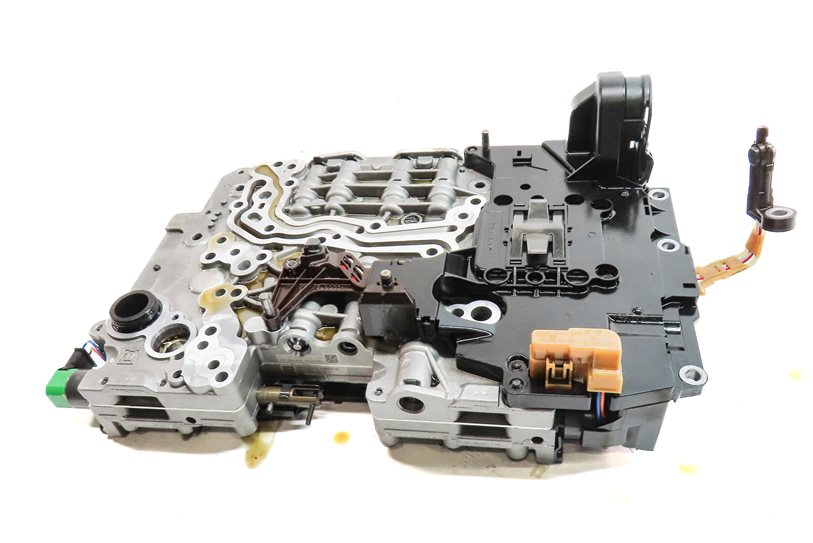 Thumbnail 5: 2011-2014 BMW X3 (F25) 35iX 8HP-45 8 SPEED AUTOMATIC TRANSMISSION VALVE BODY