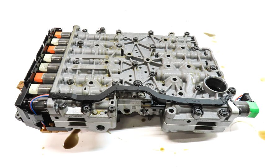 Thumbnail 8: 2011-2014 BMW X3 (F25) 35iX 8HP-45 8 SPEED AUTOMATIC TRANSMISSION VALVE BODY