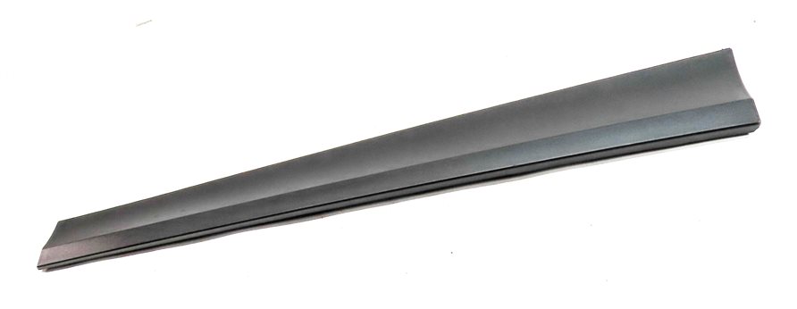 Thumbnail 2: 11-18 BMW X3 X4 (F25 26) FRONT RIGHT LOWER DOOR MOULDING TRIM (w/o M or X-LINE)