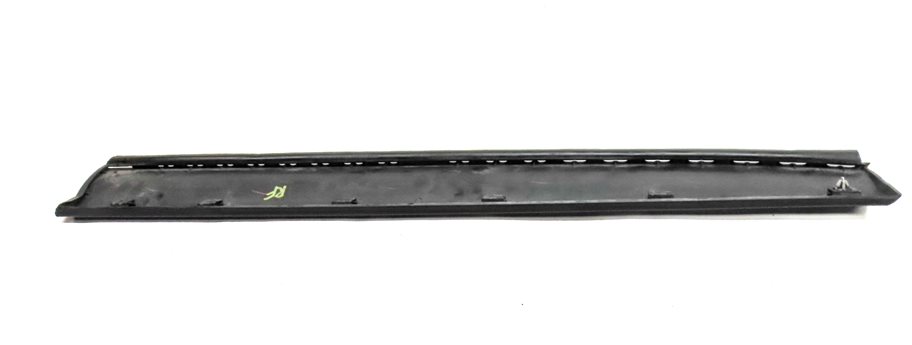 Thumbnail 4: 11-18 BMW X3 X4 (F25 26) FRONT RIGHT LOWER DOOR MOULDING TRIM (w/o M or X-LINE)