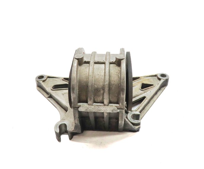 Thumbnail 4: 2002 PORSCHE BOXSTER (986) 2.7L (M96.22) ENGINE MOTOR SUPPORT MOUNT BRACKET